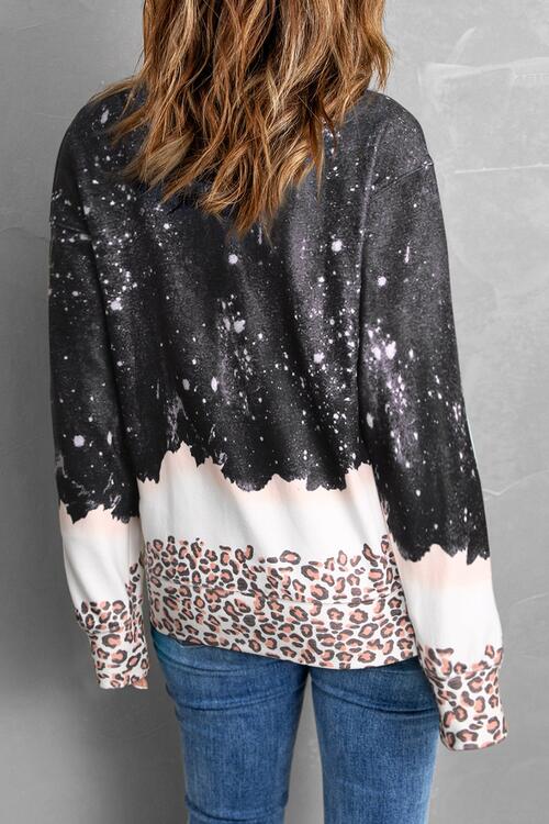 Graphic Leopard Round Neck Long Sleeve Sweatshirt